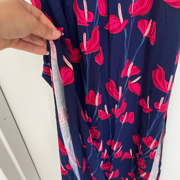 Ava Sky Navy and Red Floral Dress - Picture 4 of 6